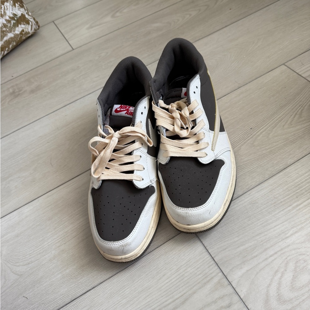 Men’s Nike air Jordan 1 low sneakers - Picture 4 of 7